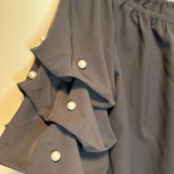 NWT CC off the shoulder black blouse with pearl detail on layered sleeve. Med. - Picture 2 of 5